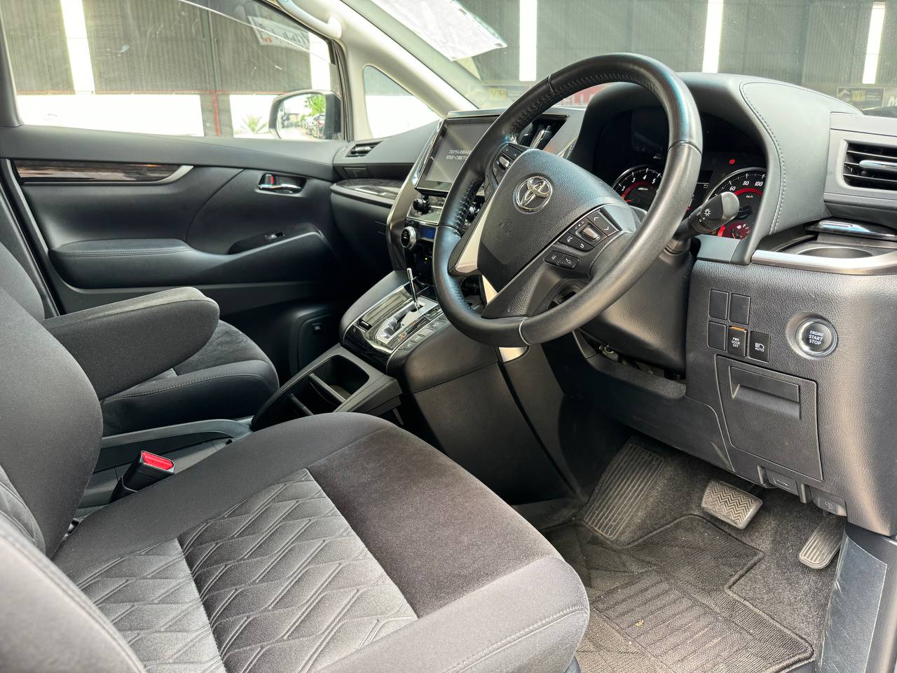 TOYOTA VELLFIRE 2.5Z CC 2493
