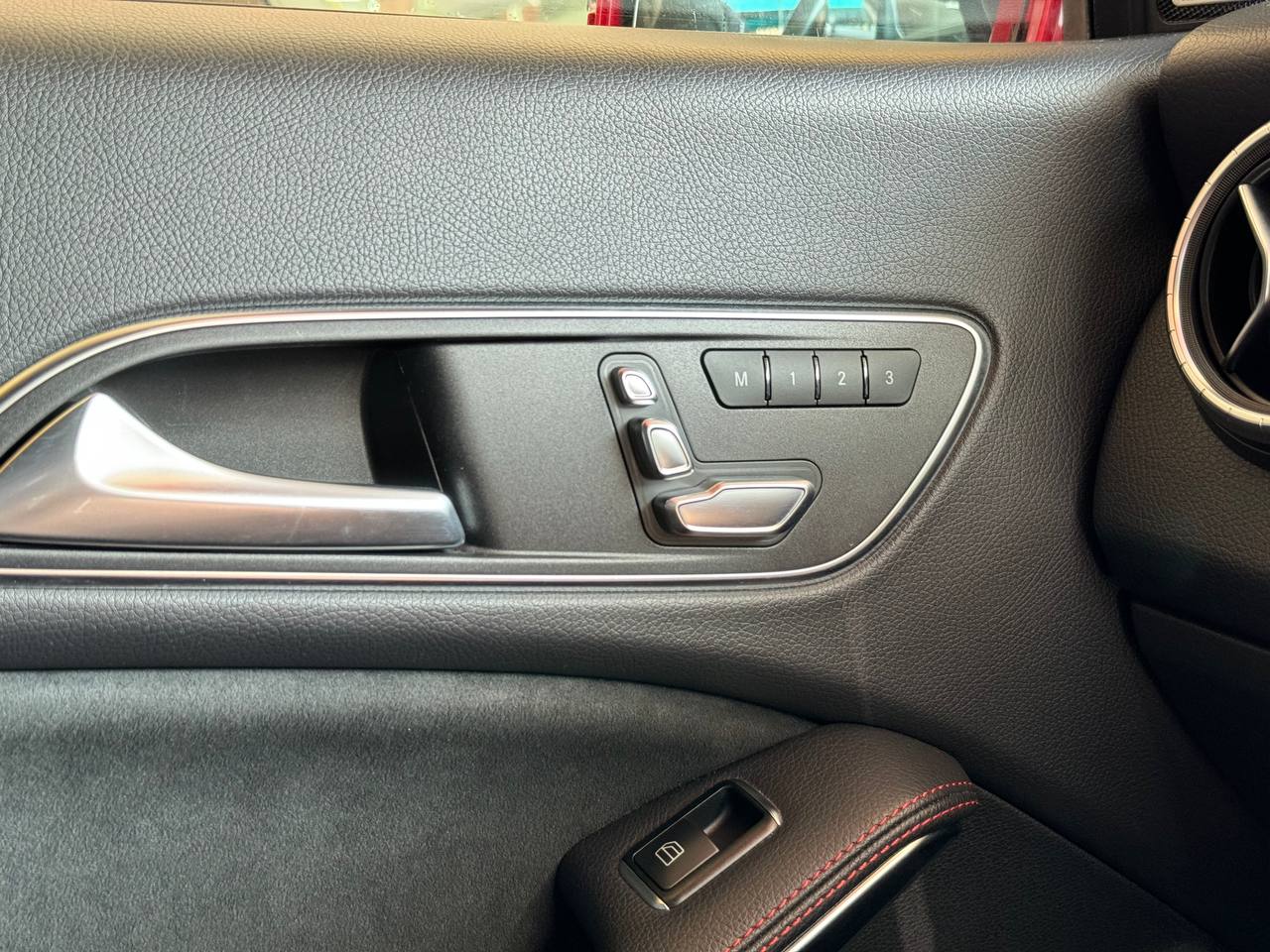 MERCEDES BENZ CLA180 AMG STYLE